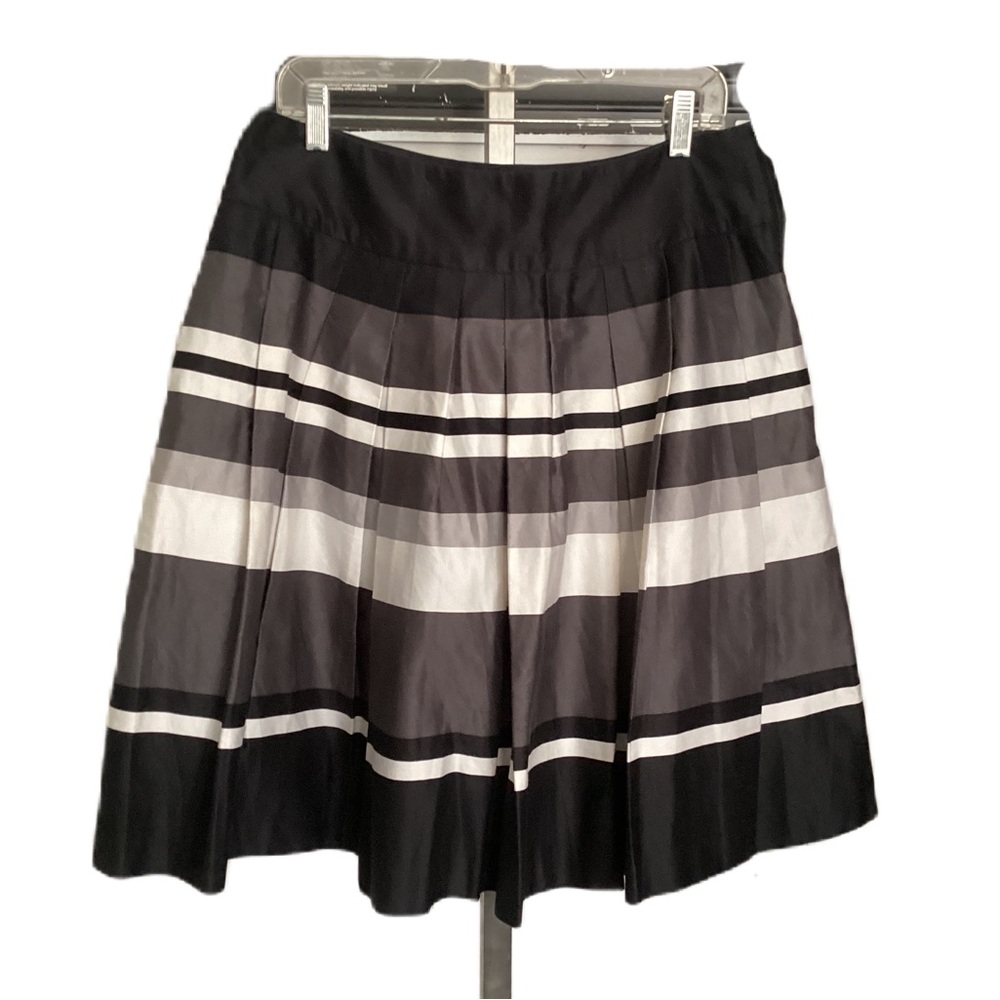 2/$15 H&M pleated skirt. Size 12